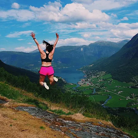 Loken Camping - Trivelig Og Idyllisk Ved Vannet 营地 奥尔登