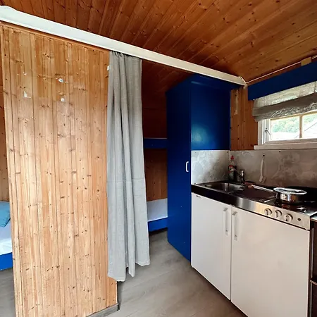 Campsite Loken Camping - Trivelig Og Idyllisk Ved Vannet Olden